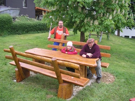 sitzgruppe_spielplatz